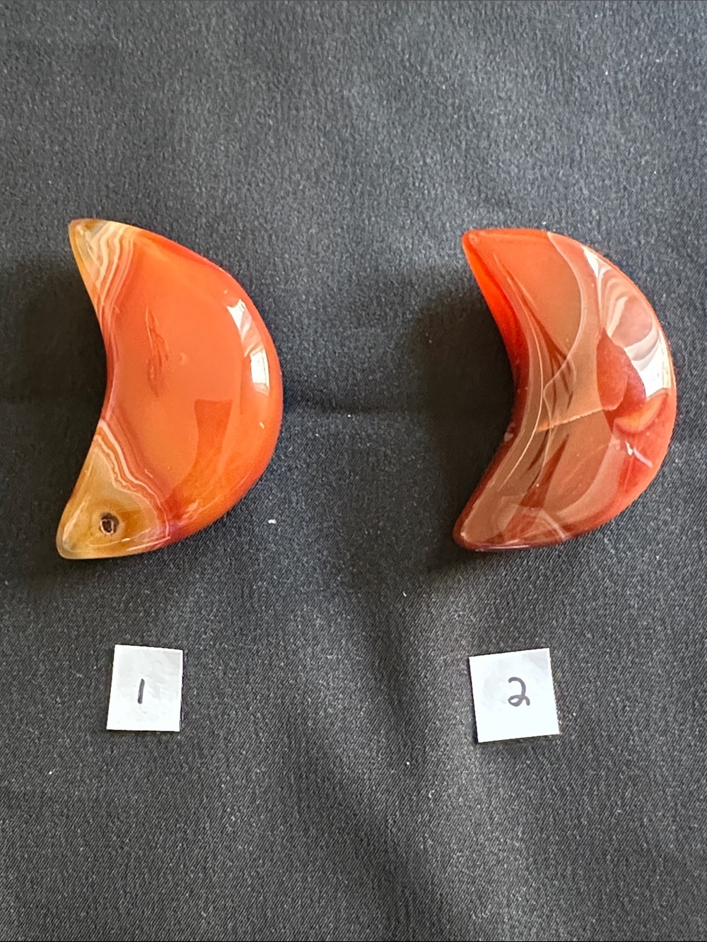Carnelian NWOT carved crescent moon shaped genuine gemstone. Avg. appx 2-1/4”